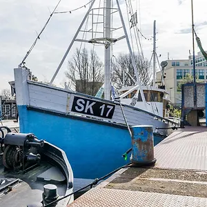 Hotel en barco Asile Flottant